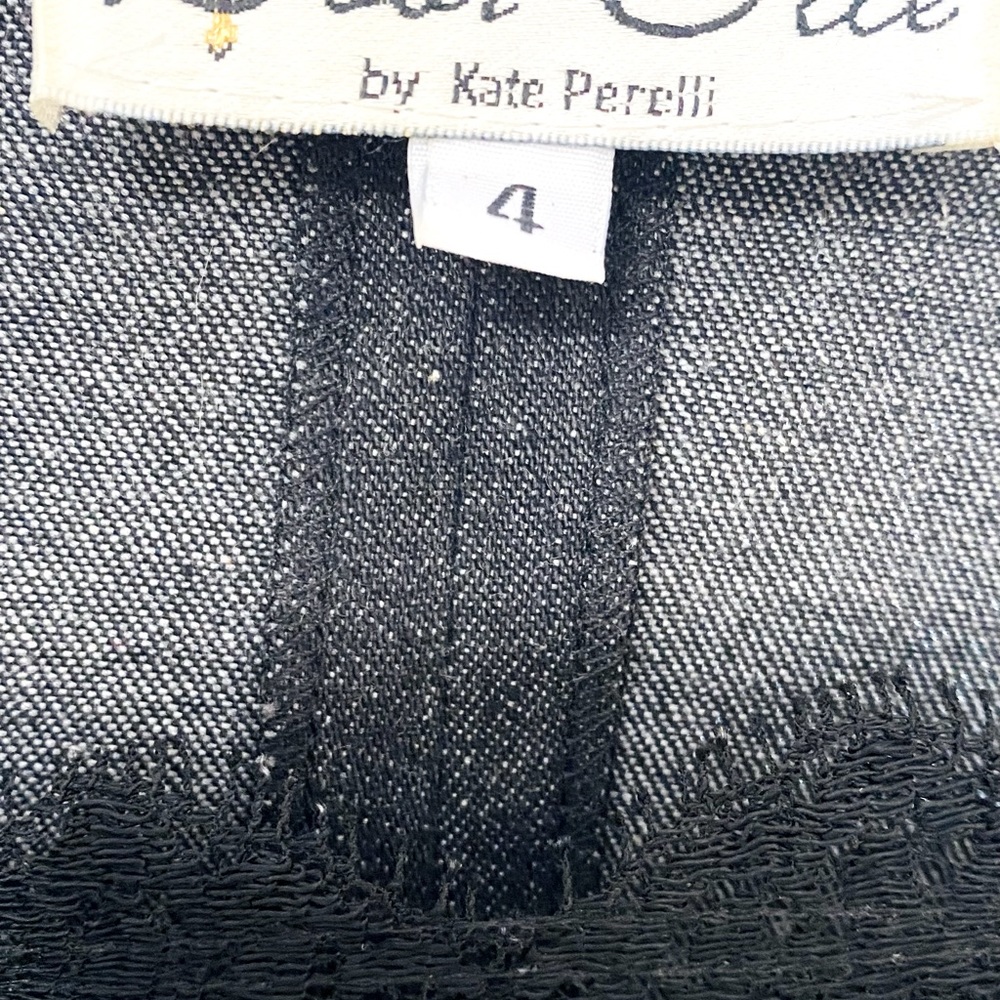 Designer dresses - Picture 10 of 16